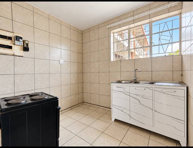 2 BEDROOM FLAT FOR SALE IN PEACEHAVEN